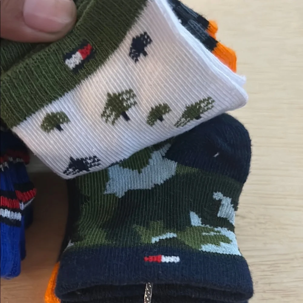 Tommy Hilfiger infant 6-12 Colorful Socks Set 3 packs